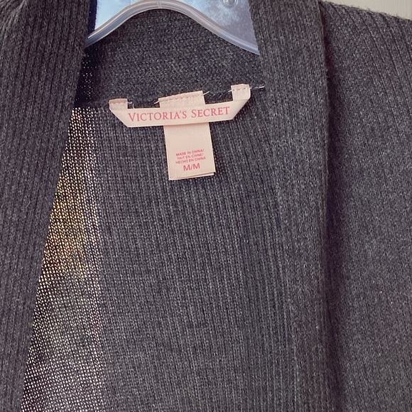 Long black, light weight cardigan - Picture 4 of 4